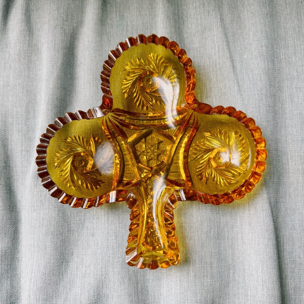 ✨Vintage Amber Kemple in McKee Wiltec Pattern Clover Leaf Dish